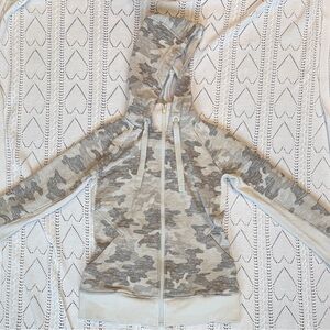 Athleta Gray/White Camouflage Zip-Up Hoodie